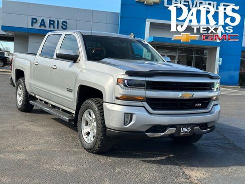 Used 2018 Chevrolet Silverado 1500 LT w/ Texas Edition image 1