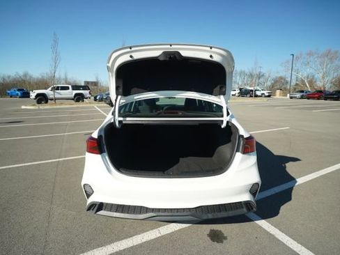 Used 2024 Kia Forte LX image 17