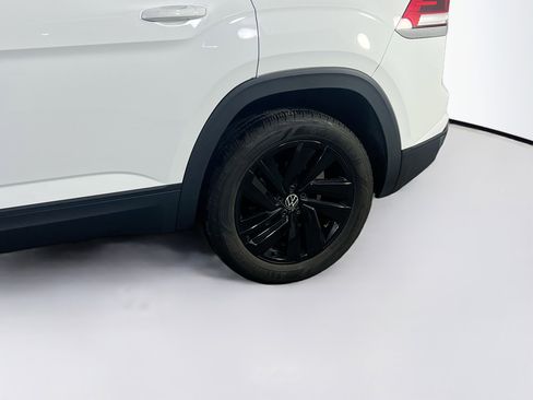 Used 2023 Volkswagen Atlas Cross Sport SE image 29