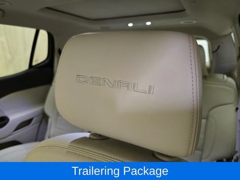 Used 2023 GMC Acadia Denali w/ Denali Ultimate Package AWD/4WD image 17