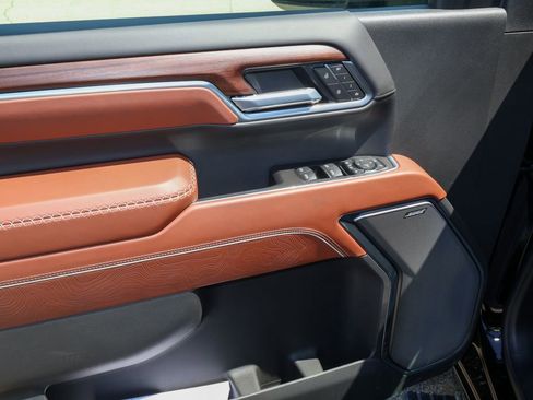 New 2026 GMC Sierra 3500 Denali Ultimate AWD/4WD image 10