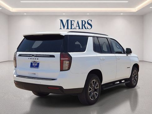 Used 2024 Chevrolet Tahoe Z71 w/ Luxury Package AWD/4WD image 5
