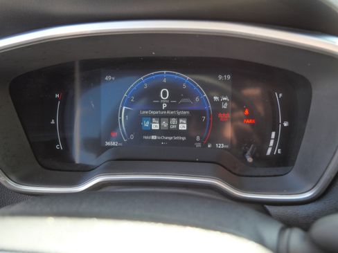 Certified 2025 Toyota Corolla Cross XLE AWD/4WD image 22
