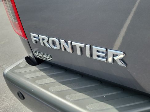Used 2021 Nissan Frontier SV RWD image 9
