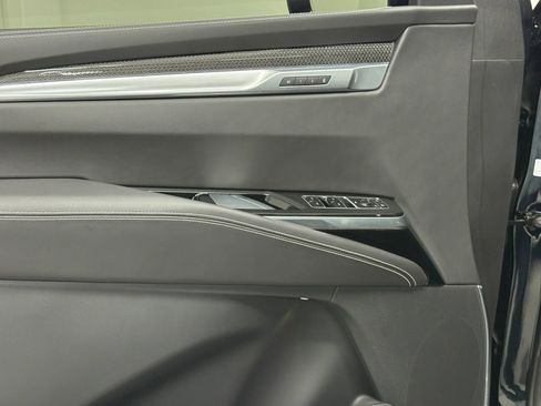 Used 2026 Cadillac Escalade ESV V w/ LPO, ONYX Package image 20