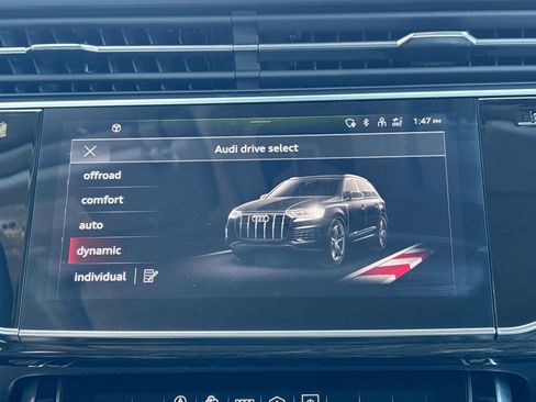 Used 2025 Audi Q7 3.0T Premium Plus image 30