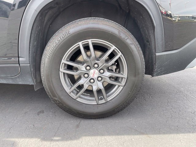Used 2025 GMC Acadia Elevation FWD image 12
