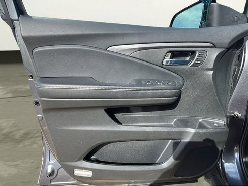 Used 2023 Honda Ridgeline RTL-E image 15