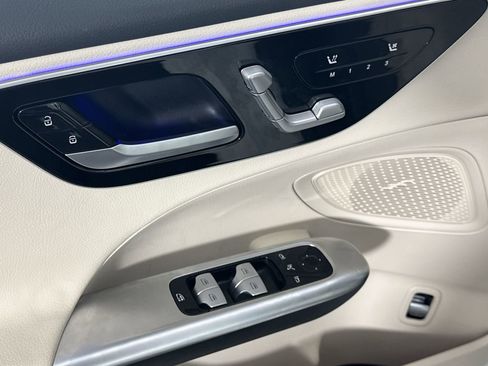 Used 2025 Mercedes-Benz C 300 Sedan image 17