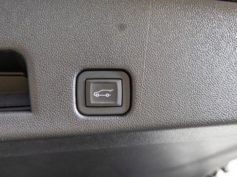 Used 2024 GMC Acadia Denali image 37