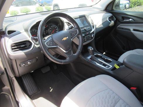 Used 2018 Chevrolet Equinox LT FWD image 15