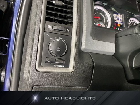 Used 2018 RAM 1500 Express image 22