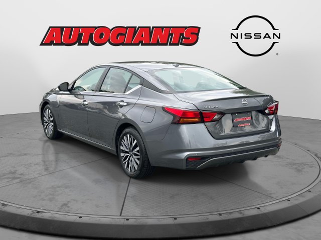 Used 2025 Nissan Altima 2.5 SV FWD image 6