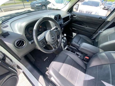 Used 2016 Jeep Patriot High Altitude AWD/4WD image 19