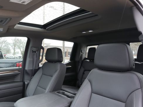 Used 2024 Chevrolet Silverado 1500 LT Trail Boss w/ LT Trail Boss Premium Package image 7