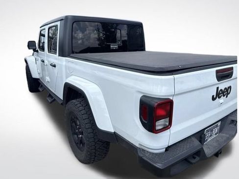 Used 2023 Jeep Gladiator Sport AWD/4WD image 6