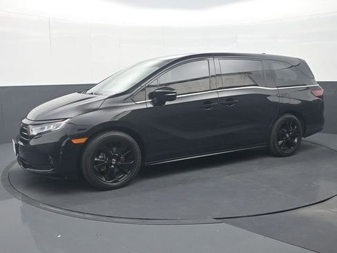 Certified 2023 Honda Odyssey Sport image 4
