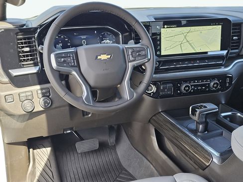 New 2026 Chevrolet Silverado 1500 LT AWD/4WD image 15