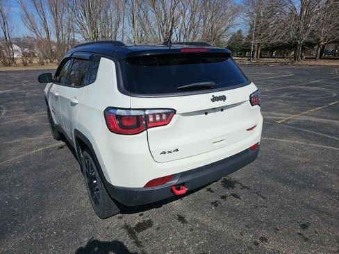 Used 2020 Jeep Compass Trailhawk image 3