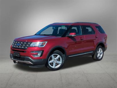 Used 2017 Ford Explorer XLT w/ Equipment Group 202A