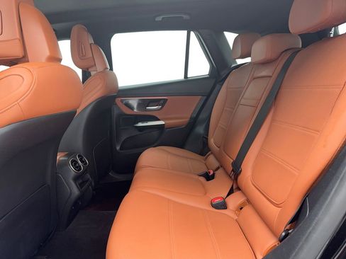 Used 2024 Mercedes-Benz GLC 300 w/ Advanced USB Package image 37