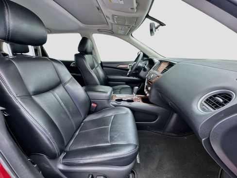 Used 2019 Nissan Pathfinder Platinum w/ Cargo Package FWD image 21