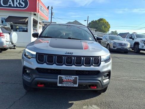 Used 2023 Jeep Compass Trailhawk w/ Trailhawk Elite Group image 6