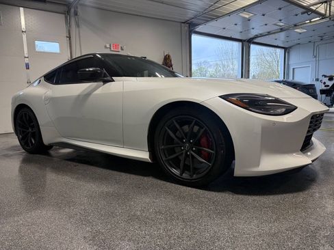 Used 2023 Nissan Z w/ Floor Mat Package (L93) RWD image 5