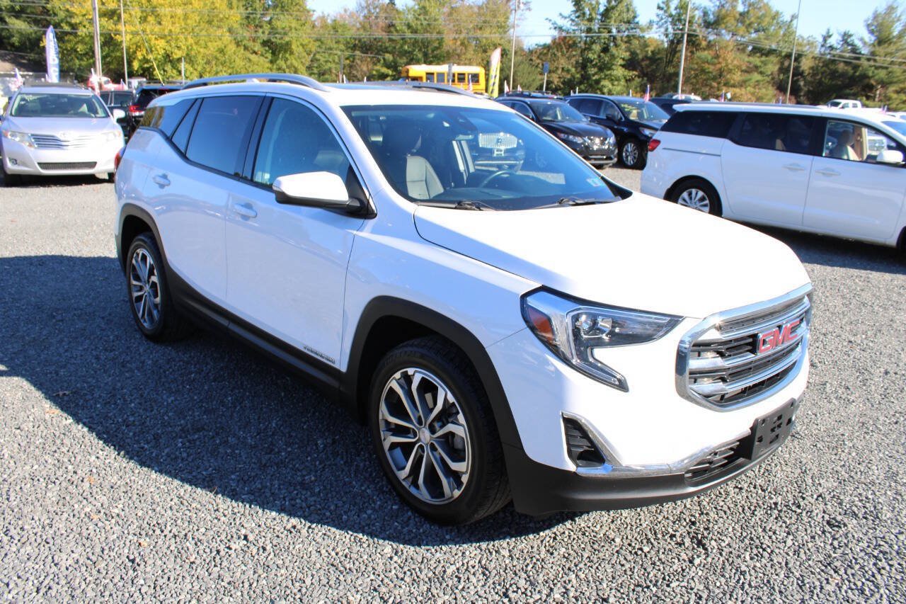 Used 2021 GMC Terrain SLT w/ Infotainment Package II AWD/4WD image 4