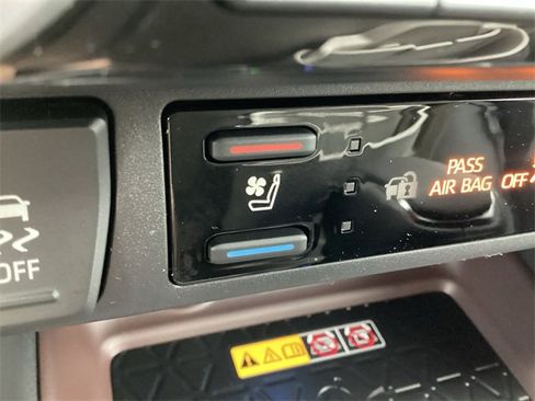 New 2025 Toyota RAV4 Limited image 22