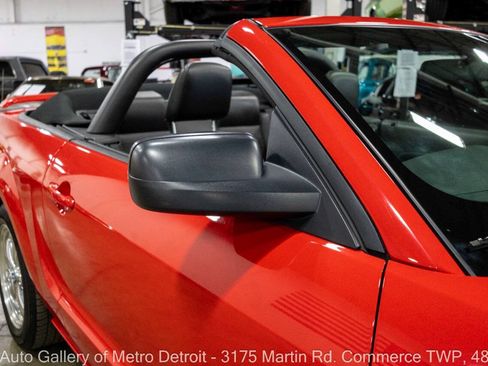 Used 2005 Ford Mustang GT Premium RWD image 31