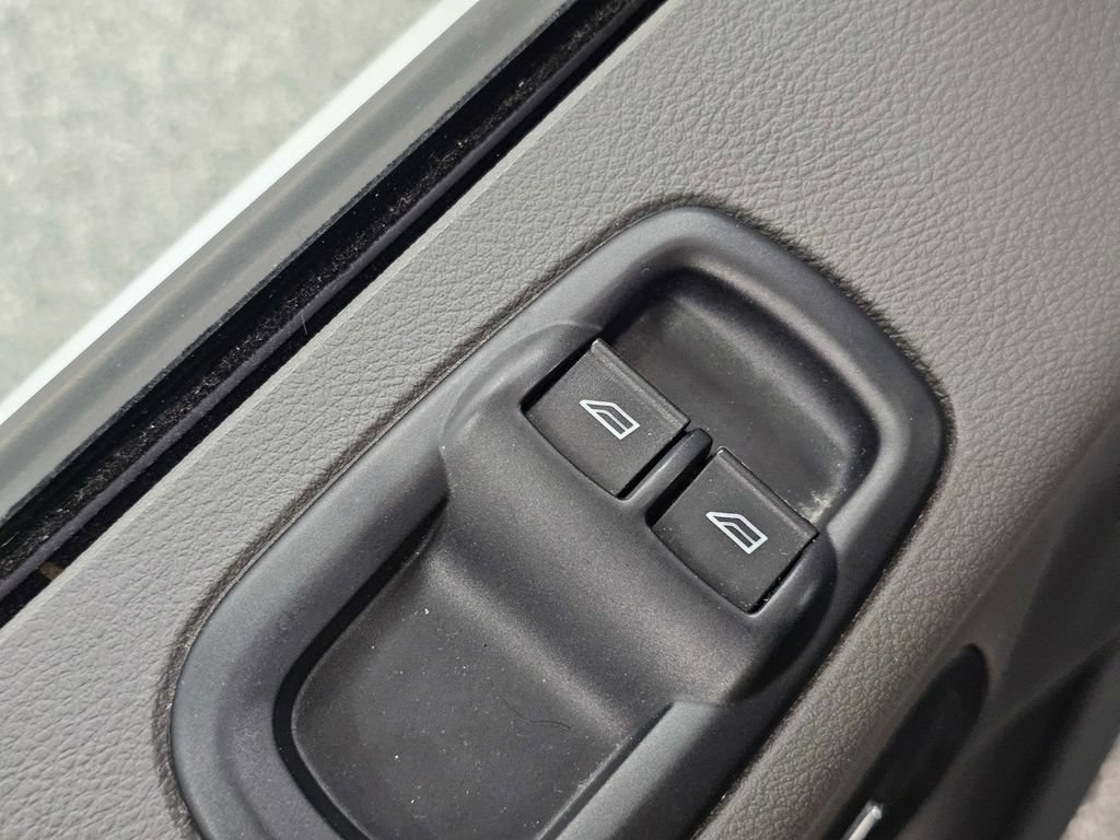 Used 2024 Ford Transit 250 148 Medium Roof w/ Load Area Protection Package RWD image 25