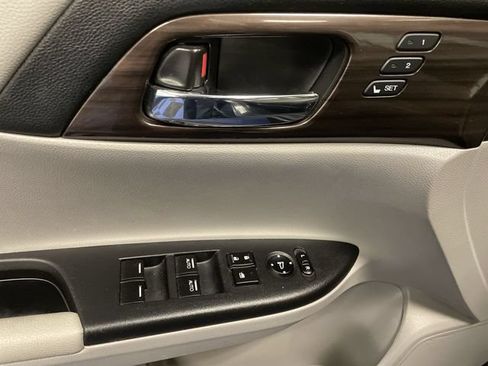 Used 2017 Honda Accord EX-L image 13