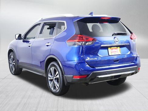 Used 2019 Nissan Rogue SV w/ Premium Package AWD/4WD image 5