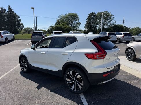 Used 2023 Volvo XC40 B5 Ultimate w/ Protection Package Premier AWD/4WD image 5
