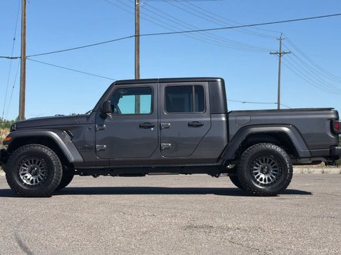 Used 2023 Jeep Gladiator Sport AWD/4WD image 5