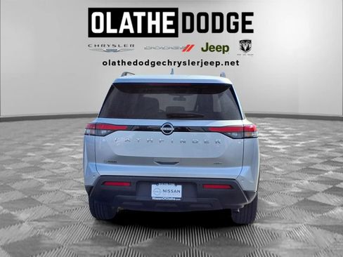 Used 2025 Nissan Pathfinder SV AWD/4WD image 29