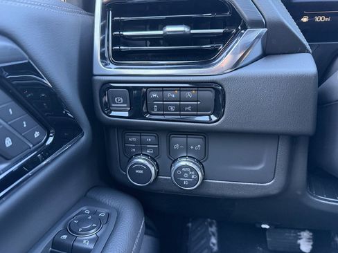 New 2025 GMC Yukon XL Denali w/ Sun & Power Step Package image 12