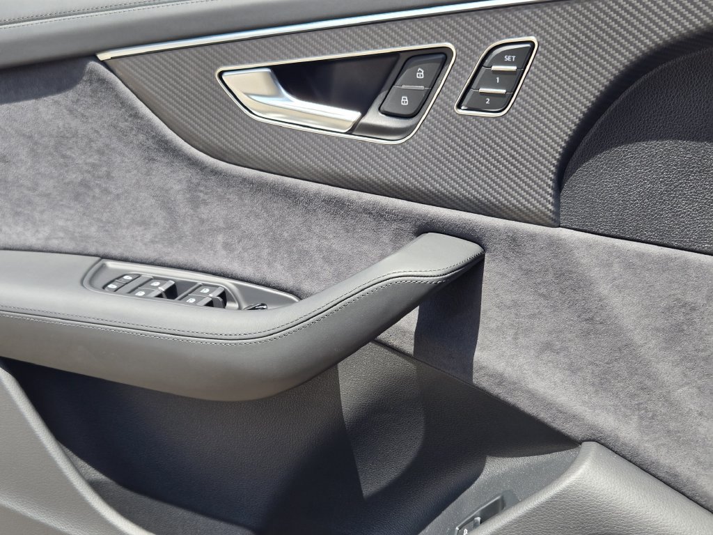 New 2026 Audi RS Q8 performance AWD/4WD image 27