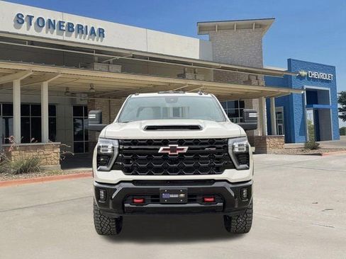 New 2026 Chevrolet Silverado 2500 ZR2 AWD/4WD image 8