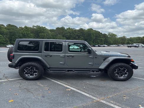 Used 2023 Jeep Wrangler Unlimited Rubicon 4xe AWD/4WD image 2
