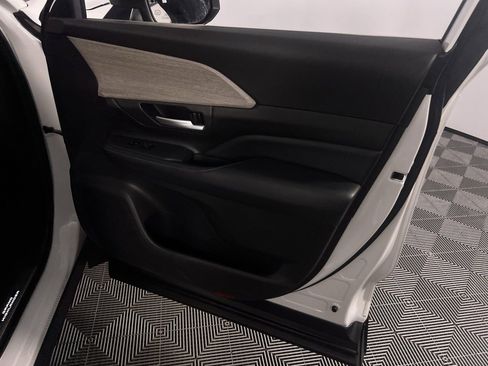 Used 2024 Toyota Grand Highlander Limited image 35