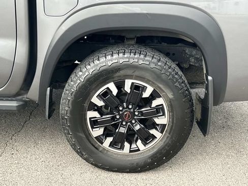 Used 2024 Nissan Frontier PRO-4X w/ Technology Package AWD/4WD image 12