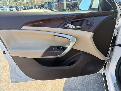 Used 2011 Buick Regal CXL w/ RL2 Preferred Equipment Group image 12