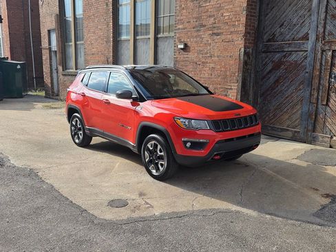 Used 2018 Jeep Compass Trailhawk w/ Navigation Group image 8