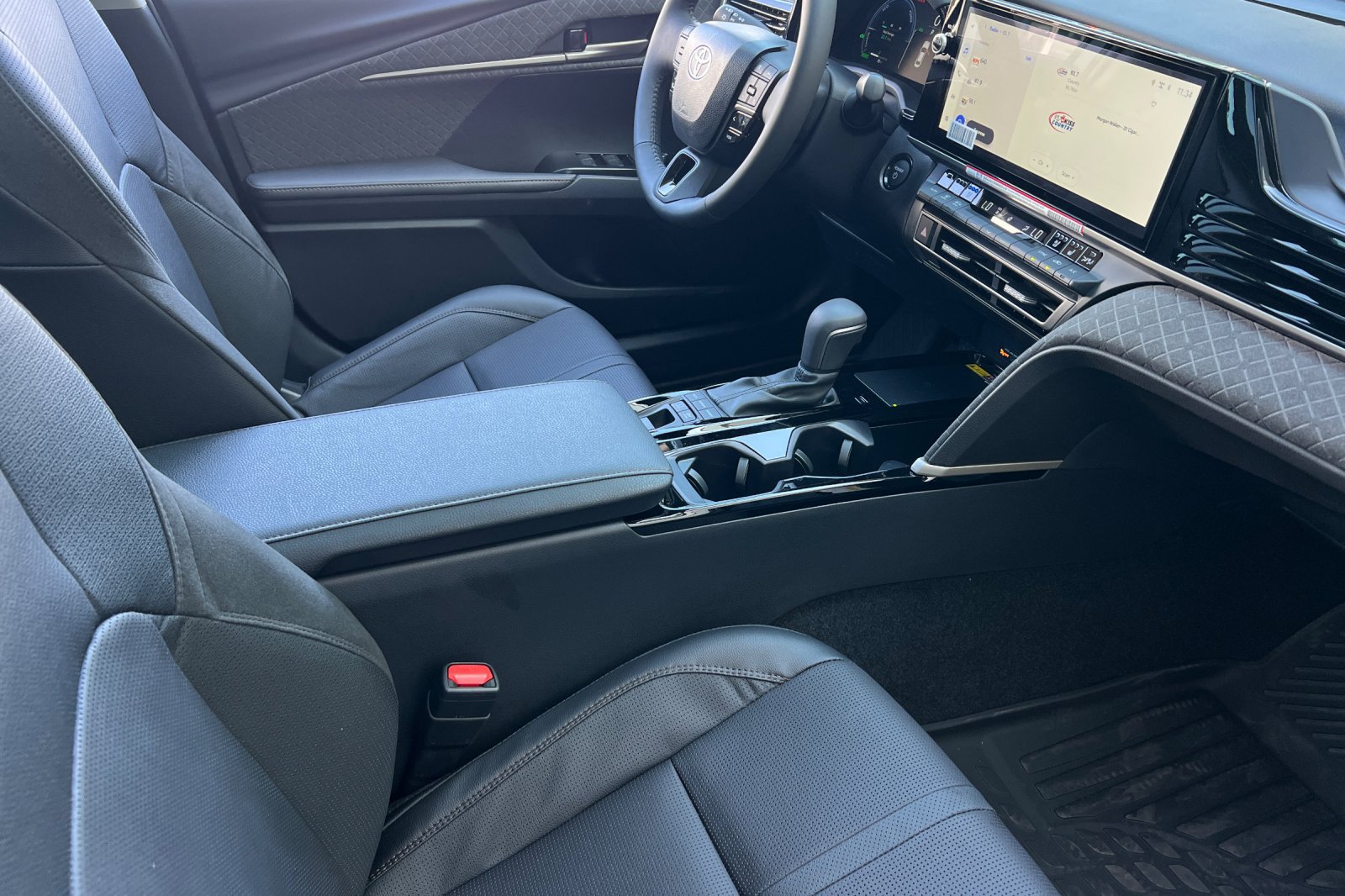 Used 2026 Toyota Camry XLE w/ Premium Package FWD image 15