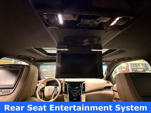 Used 2019 Cadillac Escalade Platinum image 18