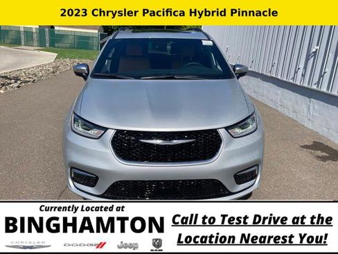 New 2023 Chrysler Pacifica Pinnacle image 2