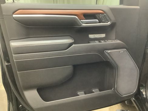 Used 2022 GMC Sierra 1500 Denali RWD image 11