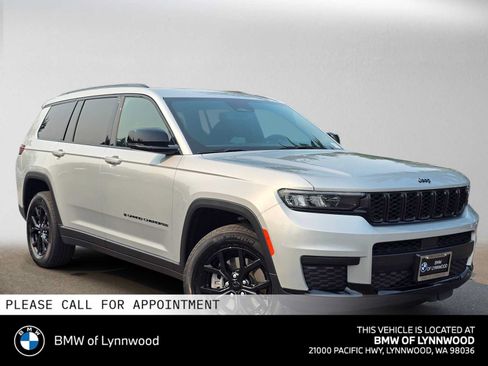 Used 2024 Jeep Grand Cherokee L Altitude AWD/4WD image 1